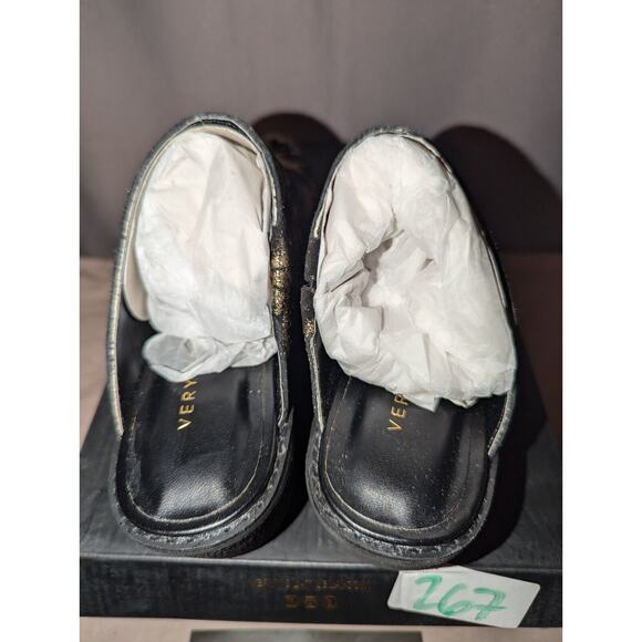 Very Volatile Woman’s Size 8 Black Gold Leather Mule Booties Brand New In Box - Picture 7 of 9